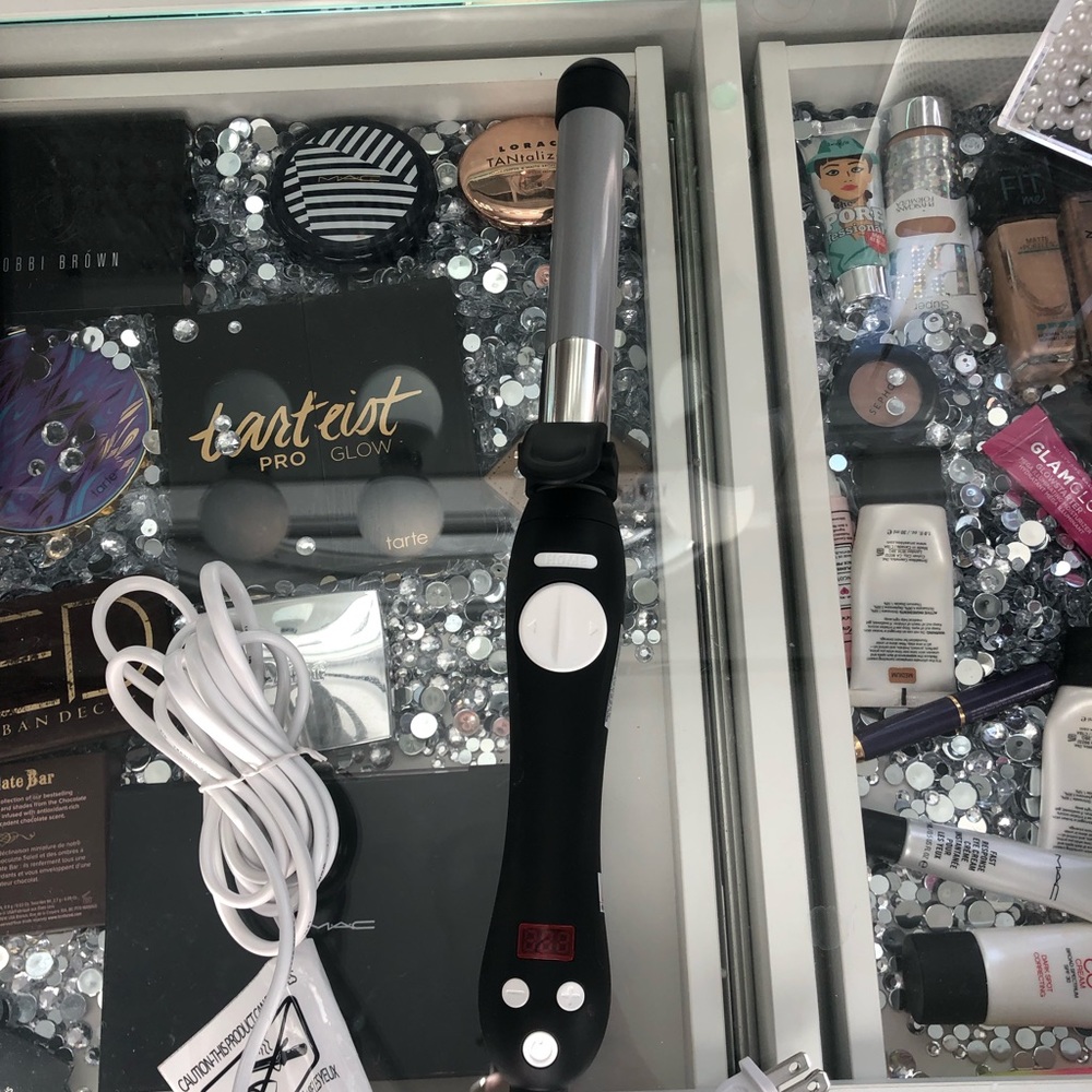 Beachwaver curling iron EUC